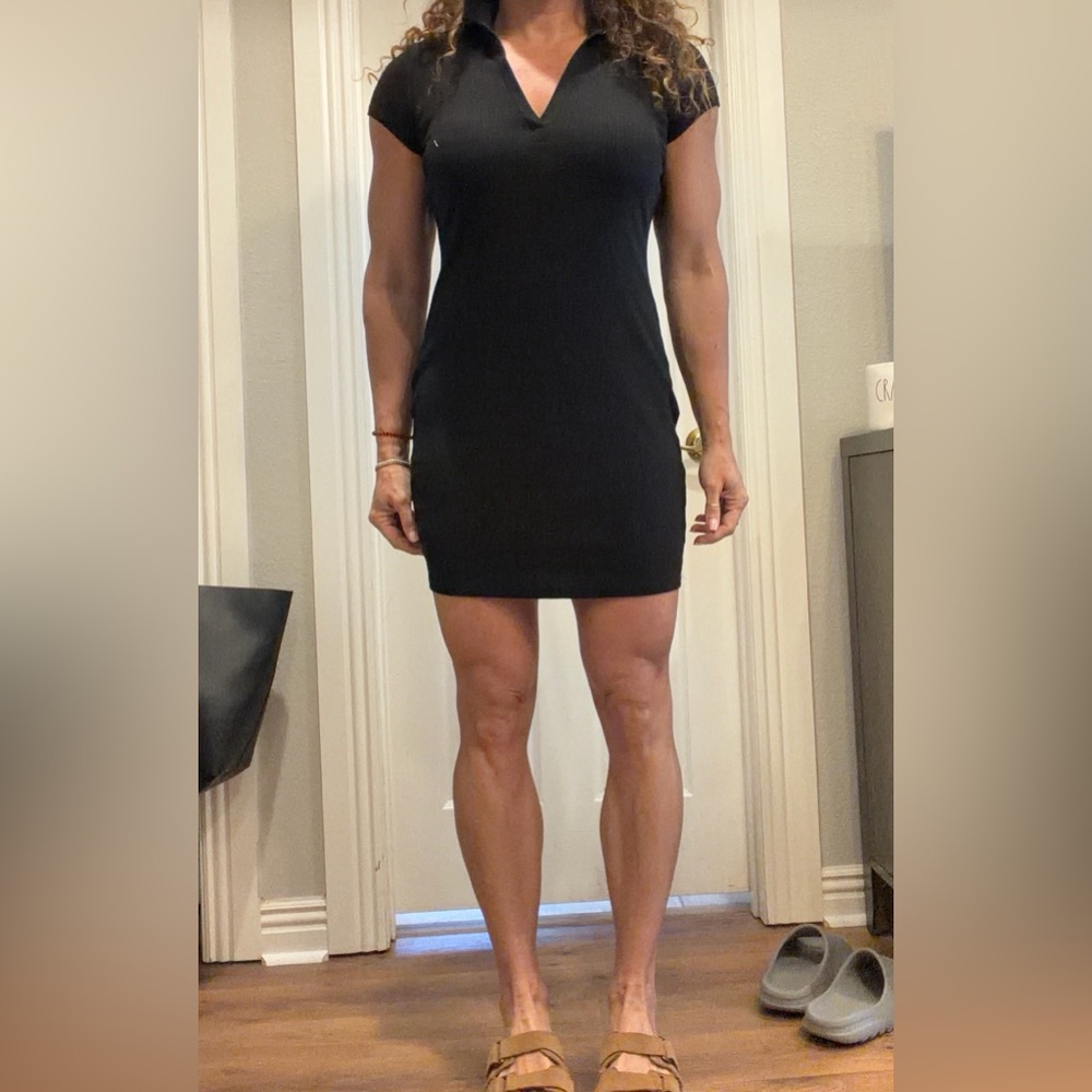 Ribbed black v neck bodycon dress